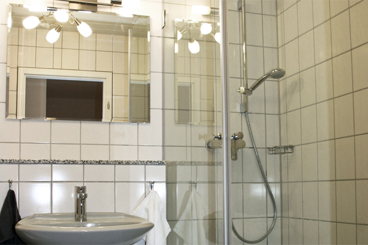 U4 / III: Badezimmer